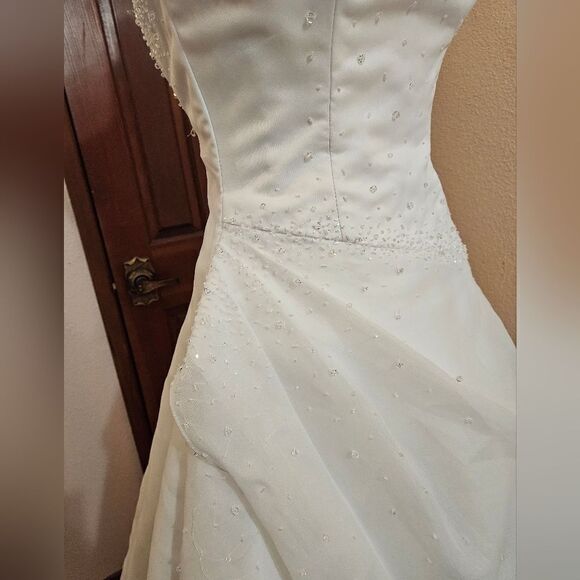 Maggie Sottero Couture wedding dress, white, size 10 - Picture 2 of 9